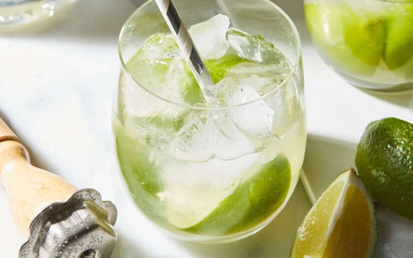 Receita de como fazer caipirinha de limão